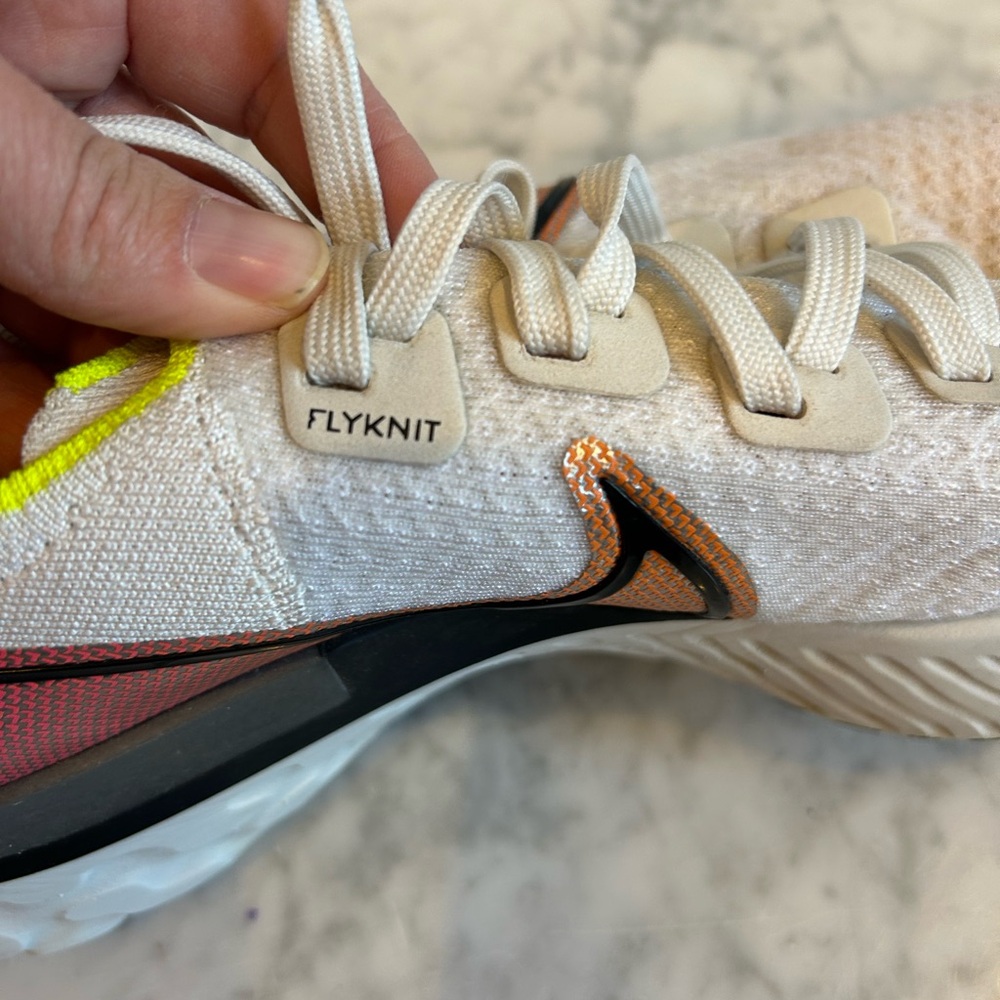 Nike React Flyknit Men’s Sneaker Size 9 – Lightly Used - Picture 6 of 10